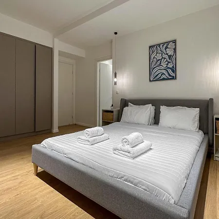 Apartment Liv - Modern Comfort Oasis In Pagrati