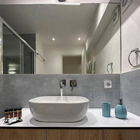 Liv - Modern Comfort Oasis In Pagrati *