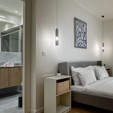 Liv - Modern Comfort Oasis In Pagrati Apartment Athens